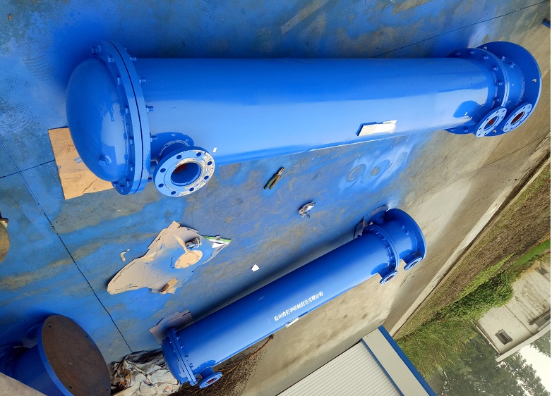 冷油器是汽轮机润滑油系统中的主要设备